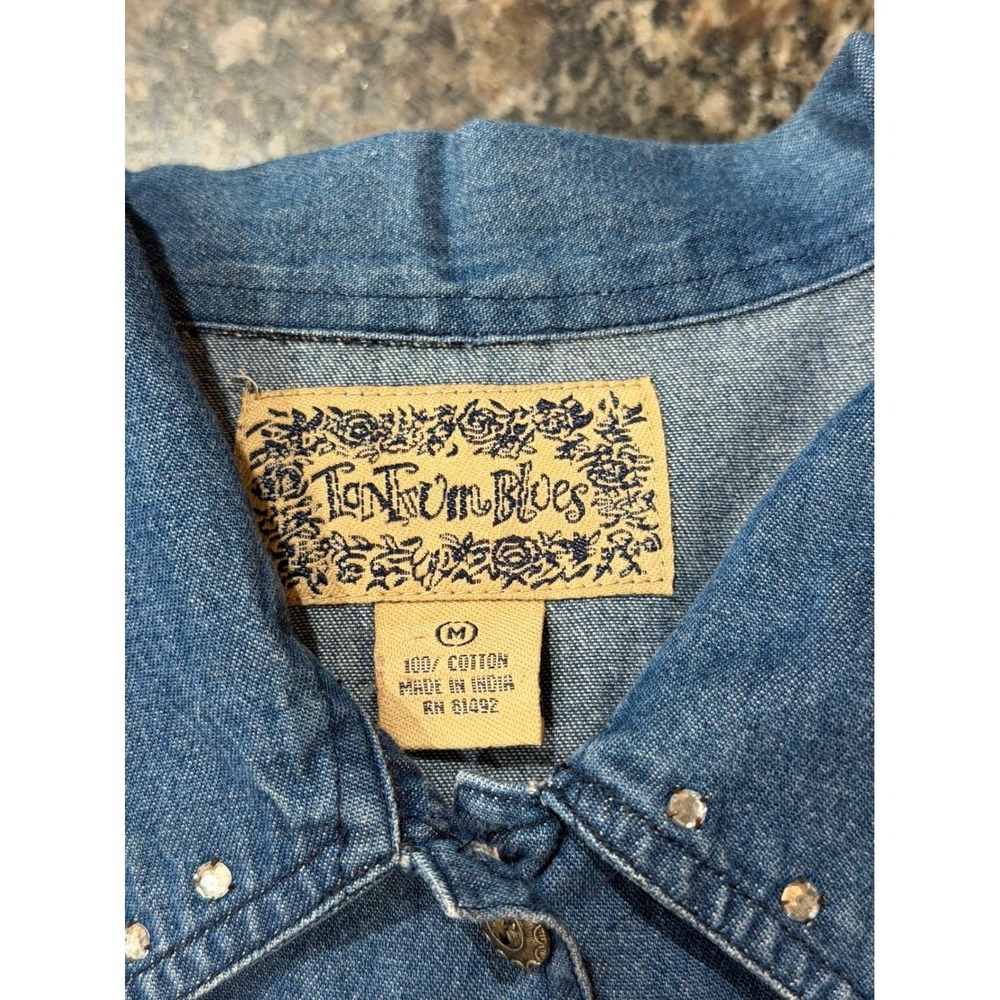 Tantrum Blues Womens Medium Denim Rhinestone Button Up Shirt Floral Blue Cotton